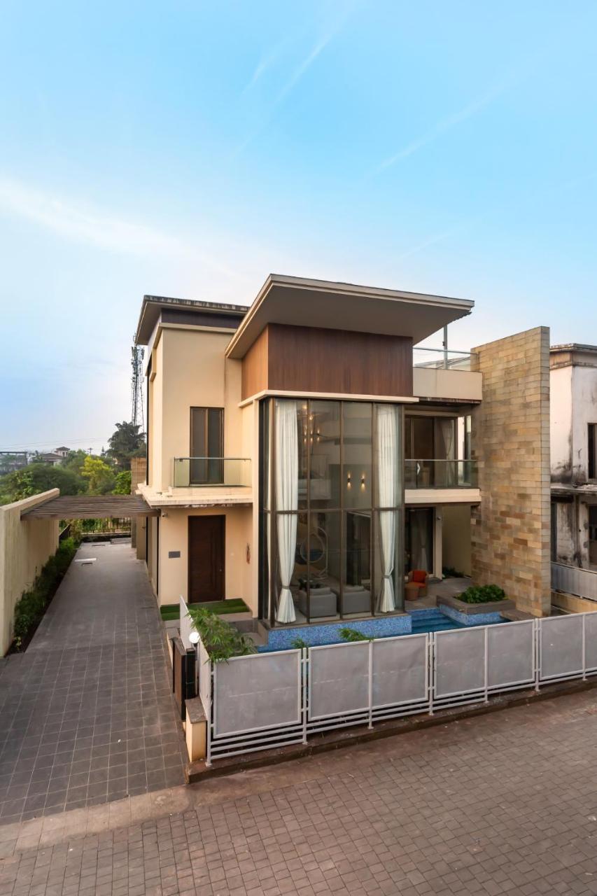 Saffronstays Aspen, Lonavala - Luxury Pool Villa With Games And Tv Room Near Bhushi Dam Exterior photo