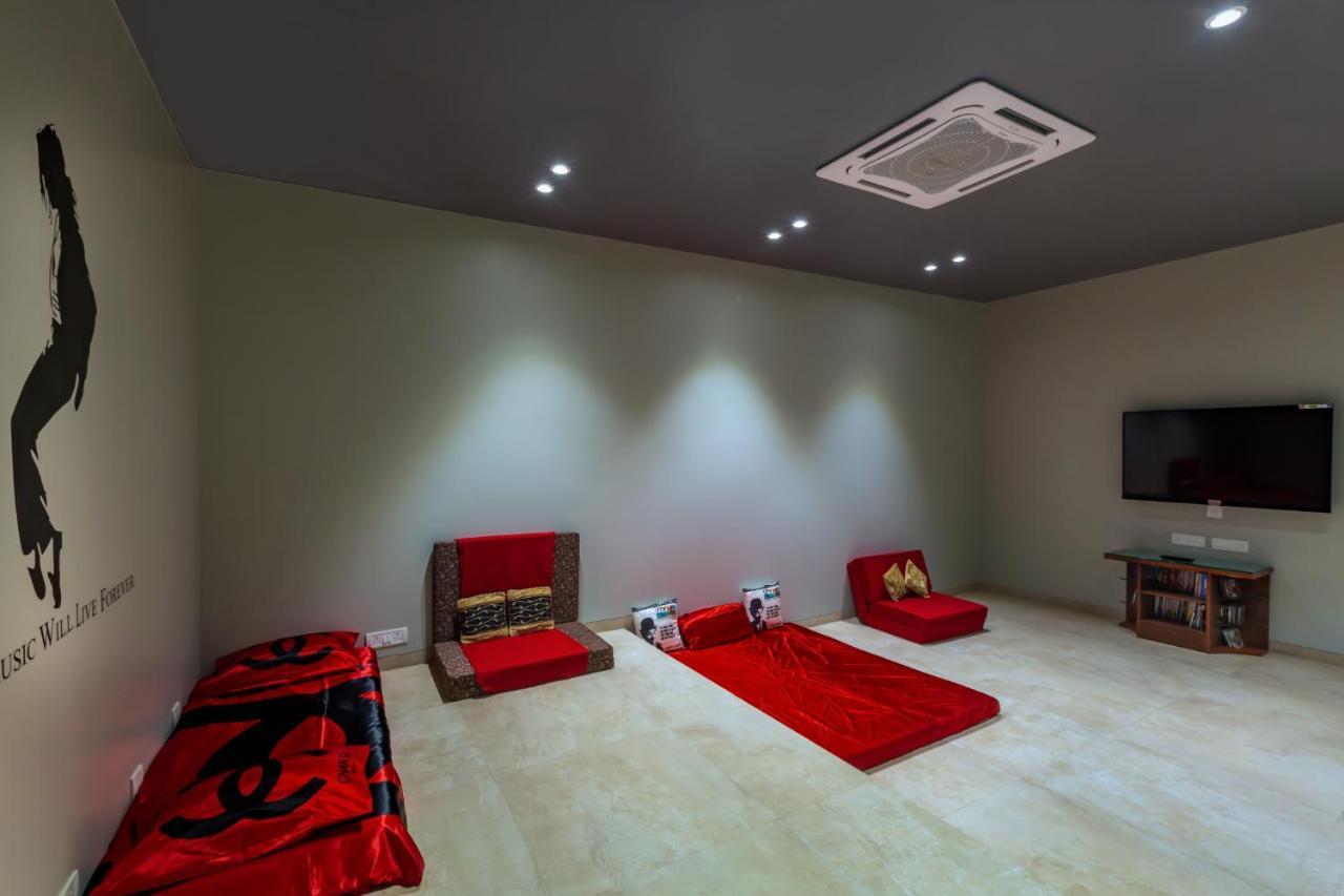 Saffronstays Aspen, Lonavala - Luxury Pool Villa With Games And Tv Room Near Bhushi Dam Exterior photo